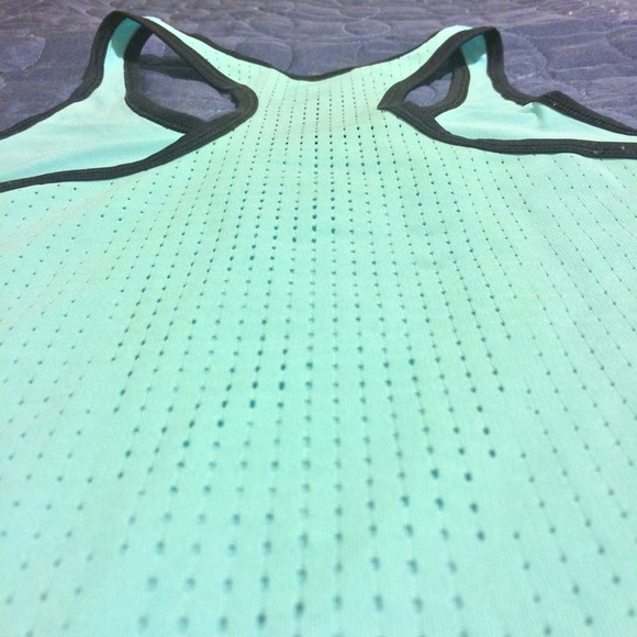 Nike Pro Hypercool 2.0 Tank (Women's) in Blue - Picture 5 of 5